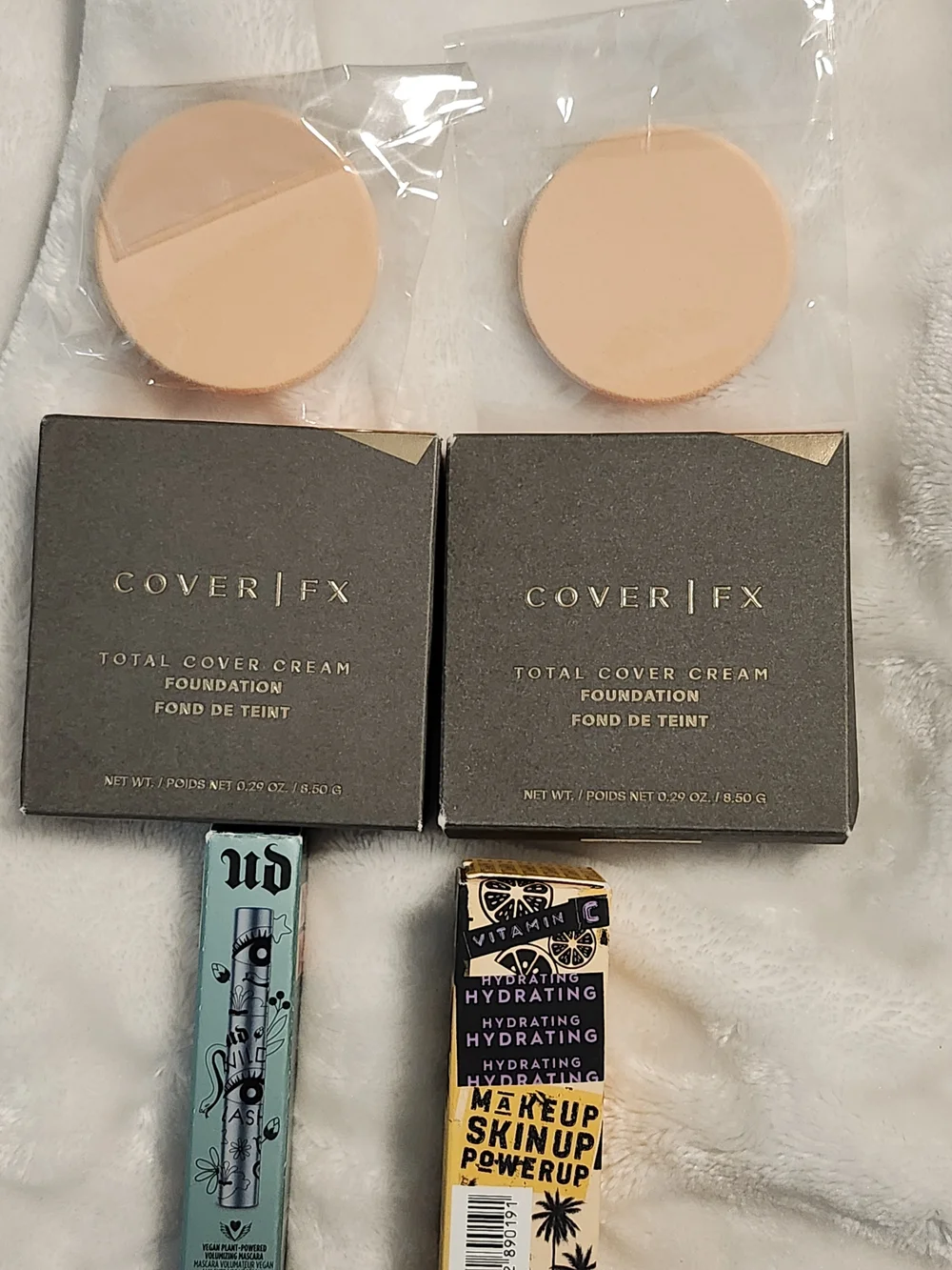COVER FX Cream Foundation Duo with Extra Peach Sponges